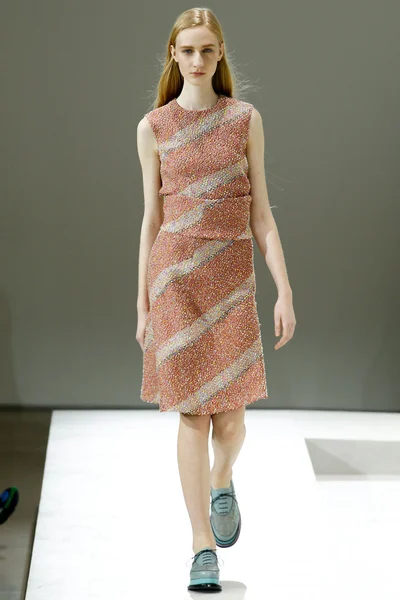 Look 30